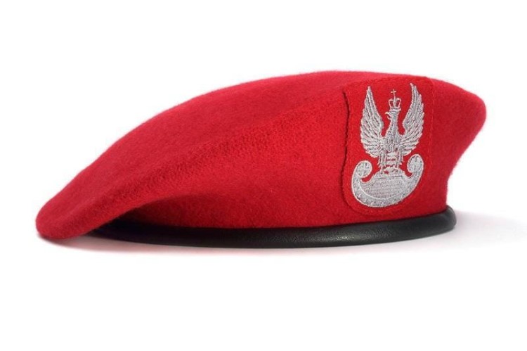 Beret tłoczony wojskowy czerwony z orzełkiem-220440