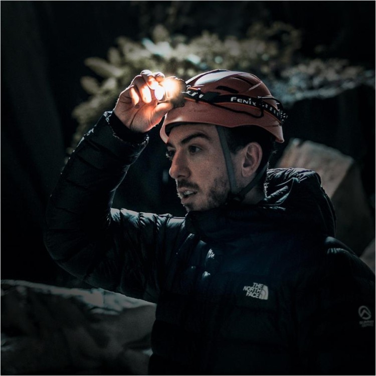 Latarka diodowa Fenix HP16R 1700 lm - czołówka-227113