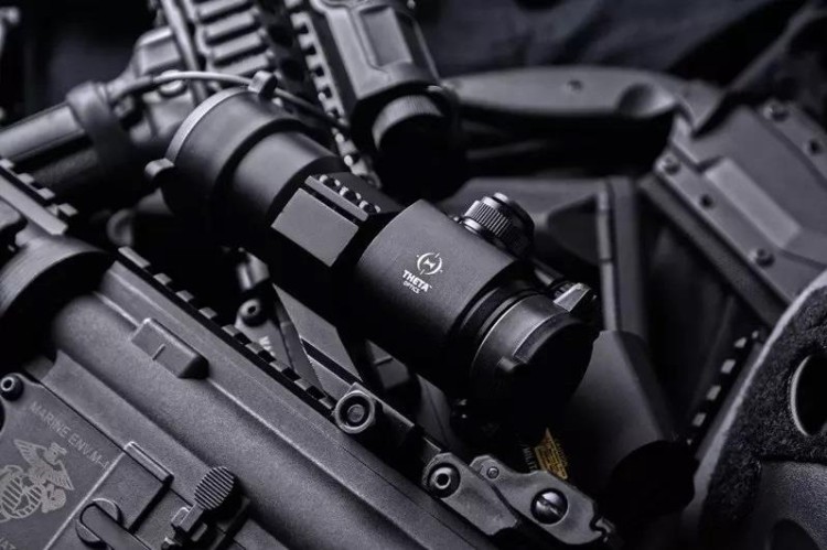 Replika kolimatora Battle kolimator Theta Optics™ czarny-229713