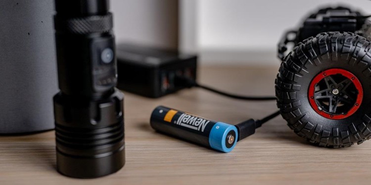 Akumulator Newell 18650 USB-C 2200 mAh-231829