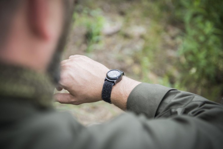 Kompas na rękę T25 naręczny, czarny-233627