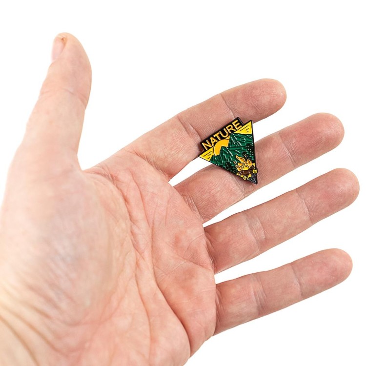 Pin Przypinka NATURE ognisko - gadżet dla survivalowca, bushcraftowca i miłośnika natury-236162