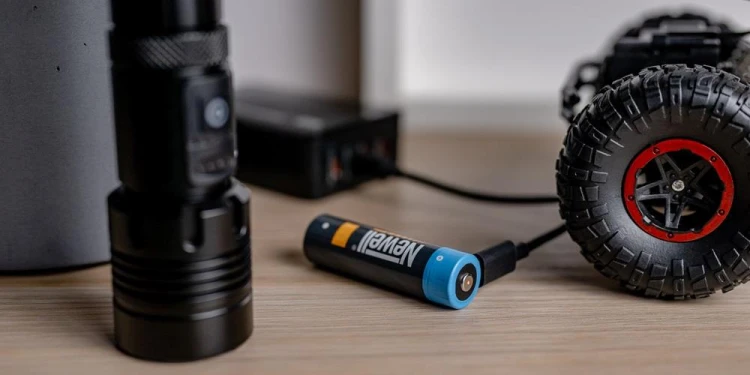 Akumulator Newell 18650 USB-C 2200 mAh-231829