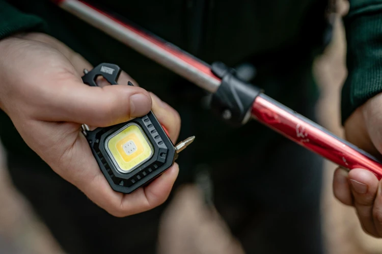 Lampka latarka Newell Lunar Multitool karabińczyk -232201