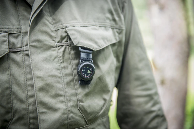 Kompas na rękę T25 naręczny, czarny-233628