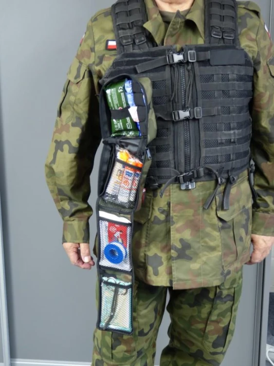 Apteczka strzelecka z wyposażeniem woodland-220950