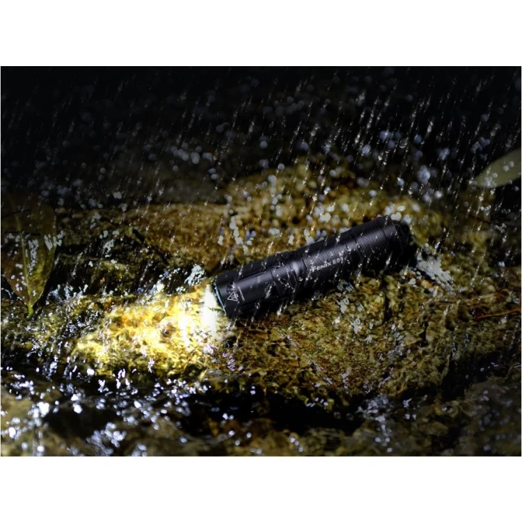 Latarka diodowa Fenix E01 V2.0 black, 100 lm kieszonkowa-225916