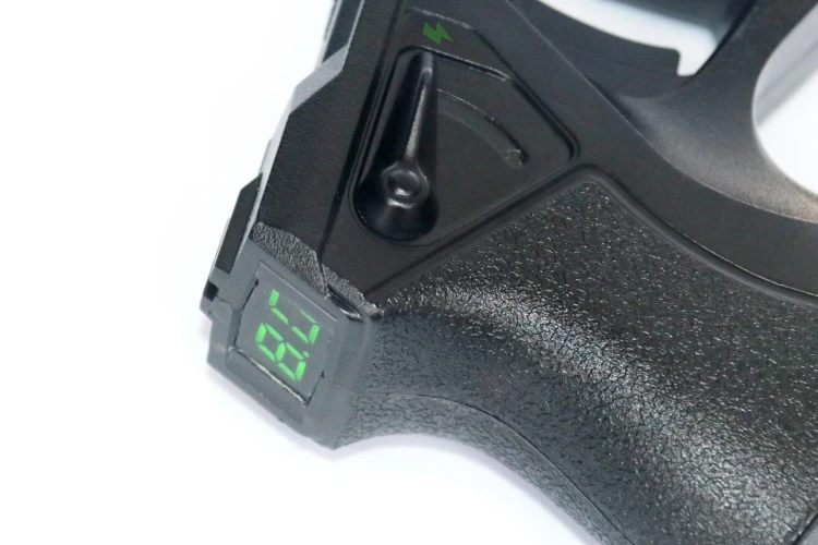 Paralizator na odległość strzelający HUSHA TX100P 55.000 V zestaw Basic-229693