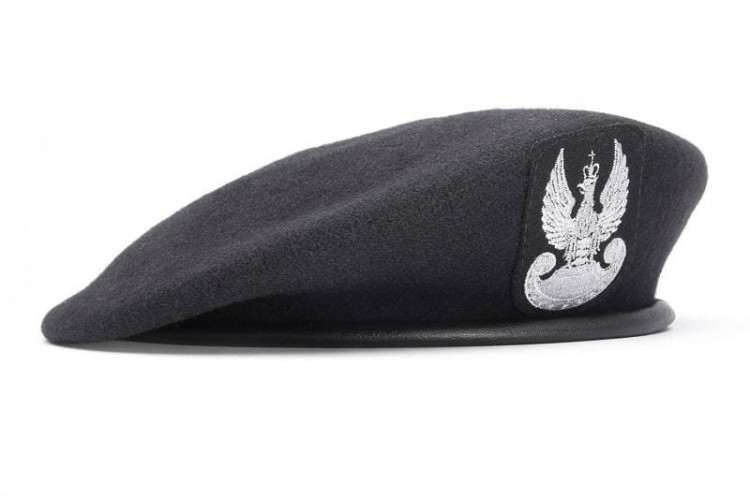 Beret tłoczony wojskowy czarny z orzełkiem-220442